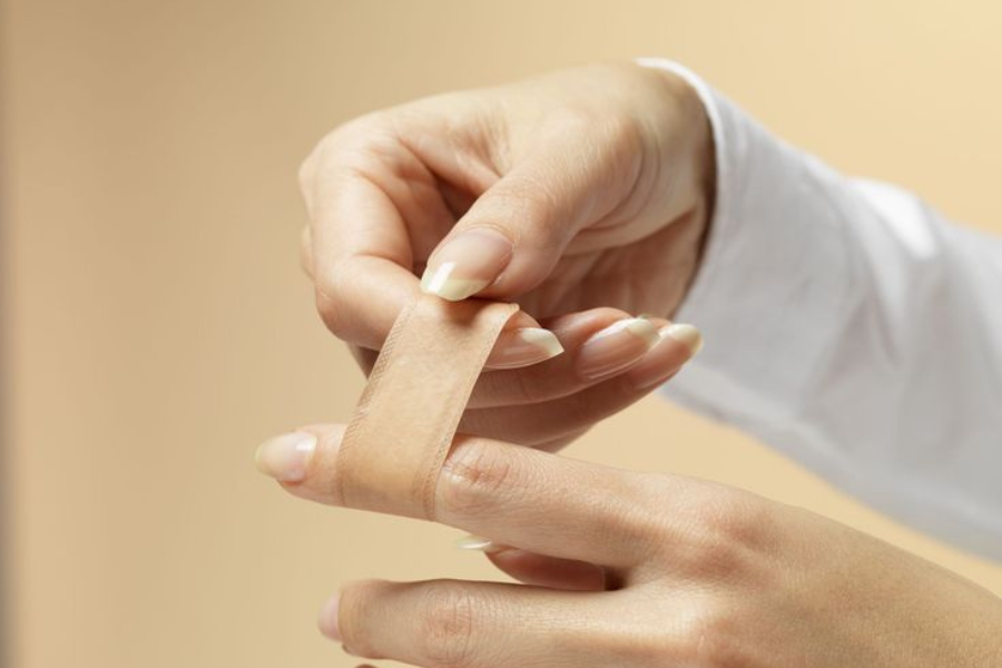 solusi perlindungan luka nyaman dan tahan air hanya di plesterin