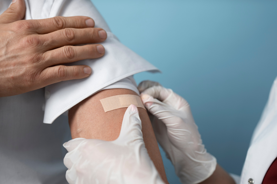 bantu luka tertutup dengan plesterin